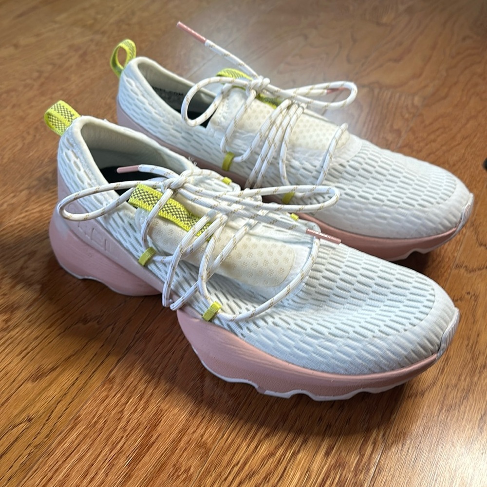 Sorel Kinetic Sneakers